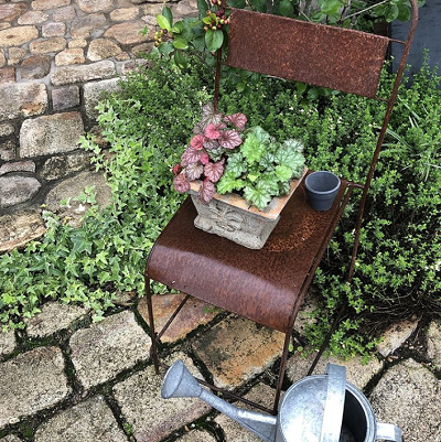 鉢植えのメリットとデメリットとは 軽くて錆びないオススメの鉢も Garden Press